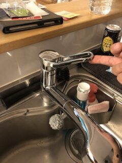 キッチン水栓　レバーハンドル　不具合　グラつき　修理　豊中市　戸建て