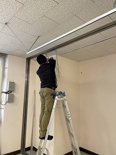 大阪府立支援学校　吊りカーテン取付工事　公共工事