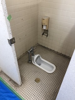 大阪府立高校　トイレ改修工事　公共工事